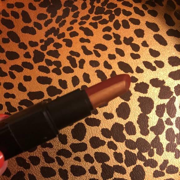 Vincent Longo Two Tone Red and Gold Lipstick - Picture 1 of 6